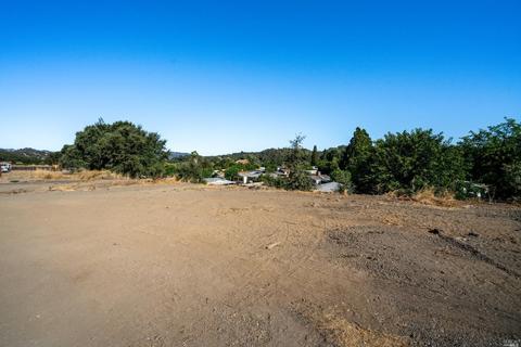 3781 Christy Ct, Ukiah, CA 95482 photo 1
