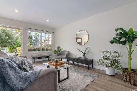 537 E I St, Benicia, CA 94510 photo 9