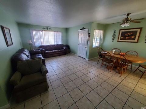 1413 Garfield St, Fairfield, CA 94533 photo 2