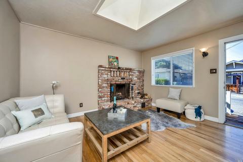 31 Cherry St, Petaluma, CA 94952 photo 5