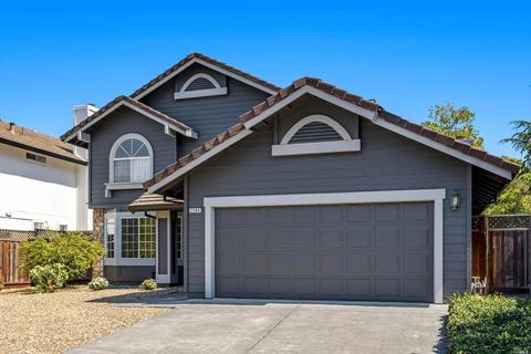 2104 Saint Augustine Cir, Petaluma, CA 94954 photo 3