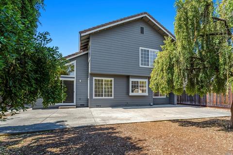 2104 Saint Augustine Cir, Petaluma, CA 94954 photo 24