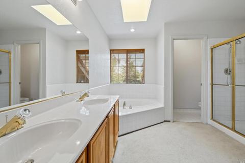 2104 Saint Augustine Cir, Petaluma, CA 94954 photo 18