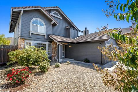 2104 Saint Augustine Cir, Petaluma, CA 94954 photo 2