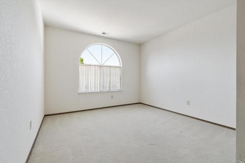 2104 Saint Augustine Cir, Petaluma, CA 94954 photo 21