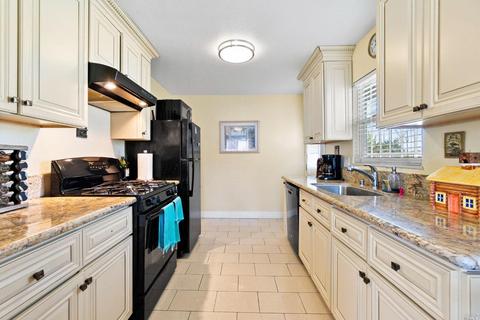 227 Amelia St, Vallejo, CA 94589 photo 4