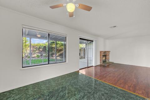 983 Matthew Ct, Fairfield, CA 94533 photo 9