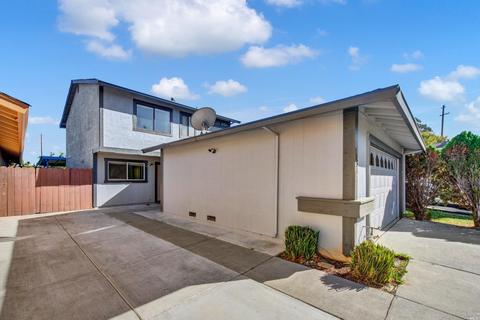 983 Matthew Ct, Fairfield, CA 94533 photo 4