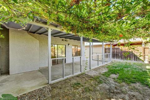 983 Matthew Ct, Fairfield, CA 94533 photo 40