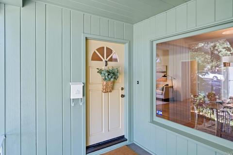 219 E Spring St, Napa, CA 94559 photo 4