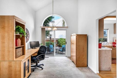 2054 Devonshire Dr, Napa, CA 94558 photo 11