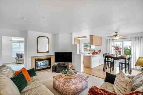2054 Devonshire Dr, Napa, CA 94558 photo 3