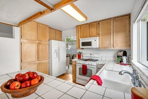 2054 Devonshire Dr, Napa, CA 94558 photo 22