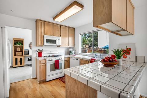 2054 Devonshire Dr, Napa, CA 94558 photo 17