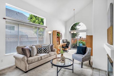2054 Devonshire Dr, Napa, CA 94558 photo 9
