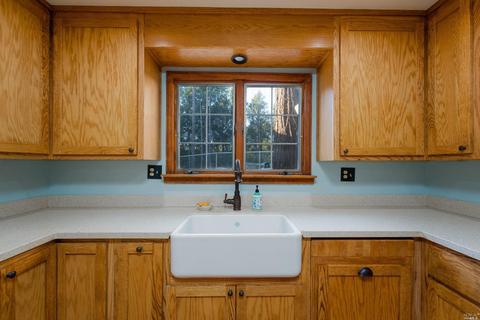 1615 Lilac Cir, Willits, CA 95490 photo 8