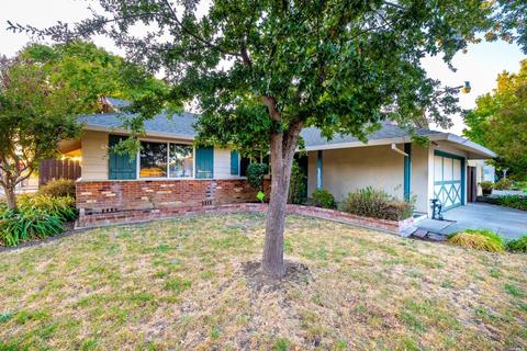 1655 Hemlock St, Fairfield, CA 94533 photo 6