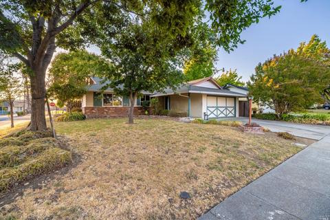 1655 Hemlock St, Fairfield, CA 94533 photo 4