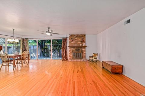 1655 Hemlock St, Fairfield, CA 94533 photo 8