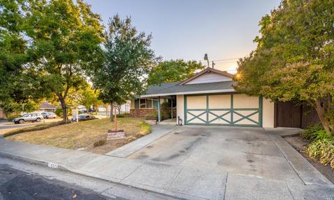 1655 Hemlock St, Fairfield, CA 94533 photo 3