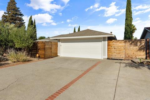2152 Madrone Dr, Fairfield, CA 94534 photo 2