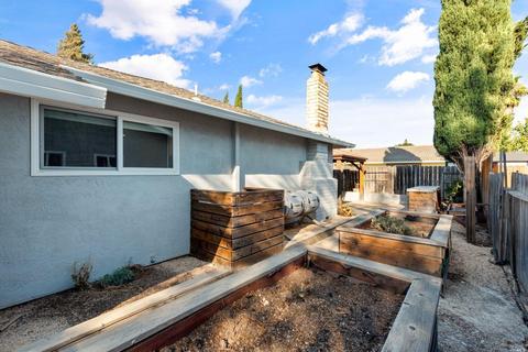 2152 Madrone Dr, Fairfield, CA 94534 photo 43