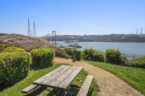 463 Jade Cir, Vallejo, CA 94590 photo 2
