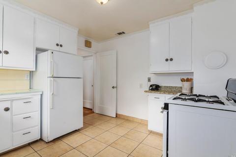 1345 Arkansas St, Vallejo, CA 94590 photo 11