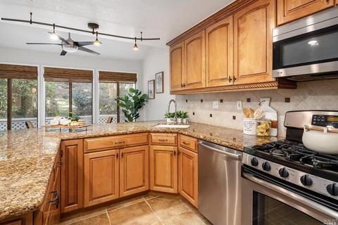 20 Flicker Dr, Novato, CA 94949 photo 11