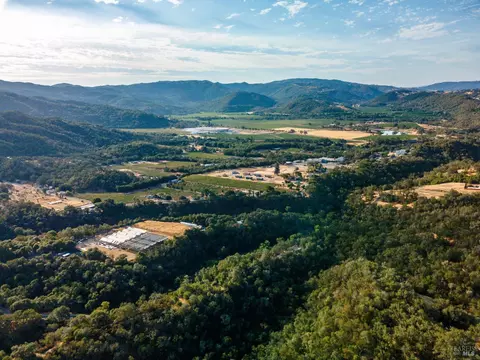 12250 Pratt Ranch Rd, Hopland, CA 95449