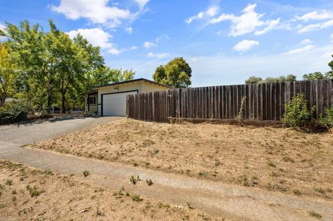 74 Clark Ave, Cloverdale, CA 95425 photo 3