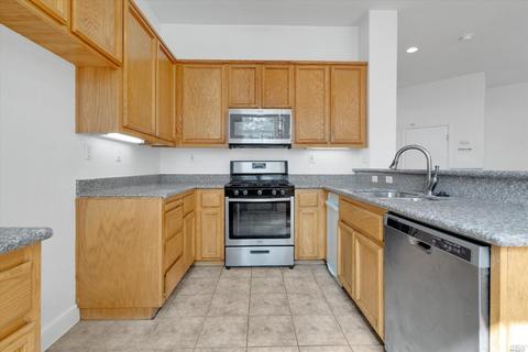 7309 Hapsburg Crown Ct, Vallejo, CA 94591 photo 10