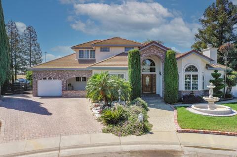715 Arnold Ct, Dixon, CA 95620 photo 3