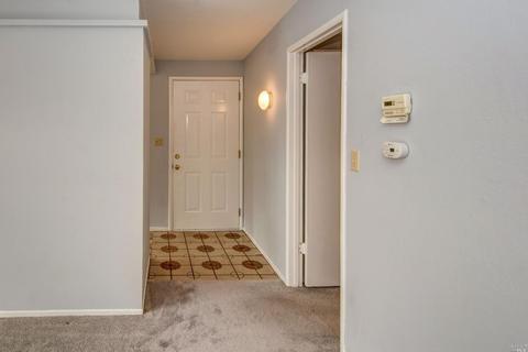 506 Diana Dr, Vallejo, CA 94589 photo 4