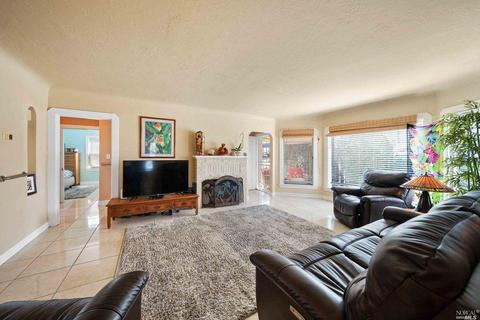 44 D St, Vallejo, CA 94590 photo 8