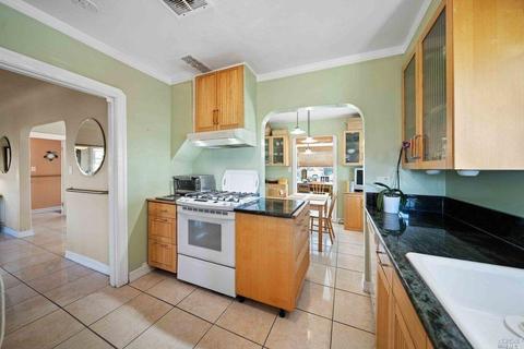 44 D St, Vallejo, CA 94590 photo 16