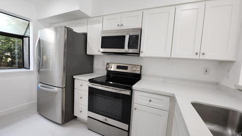 135 Nantucket Ln, Vallejo, CA 94590 photo 10