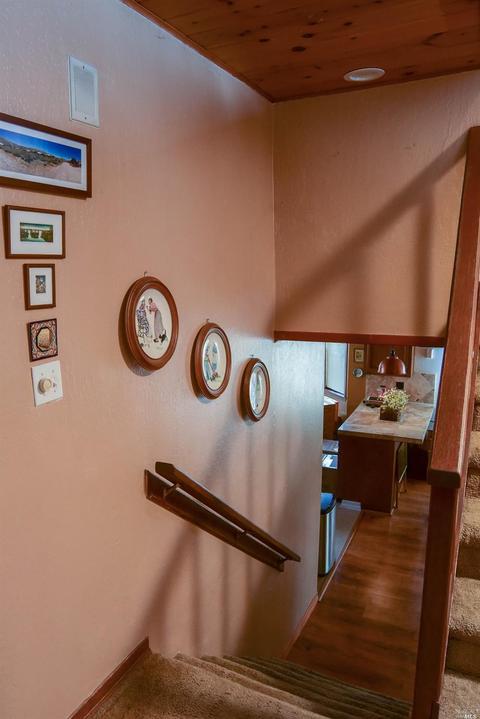 1531 Casteel Dr, Willits, CA 95490 photo 3