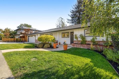 604 Elm Dr, Petaluma, CA 94952 photo 2