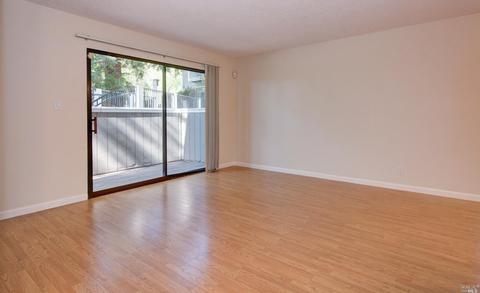 165 Oddstad Dr #9, Vallejo, CA 94589 photo 4