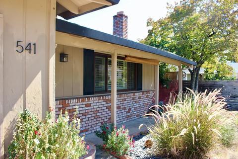 541 Nokomis Dr, Ukiah, CA 95482