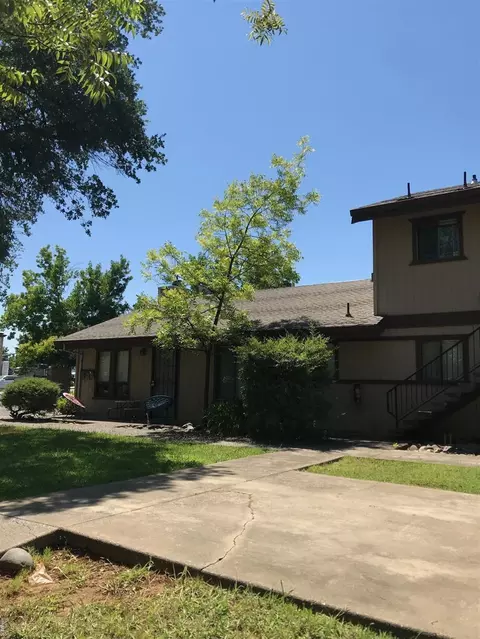2962 Robert Ct, Redding, CA 96002 photo 3