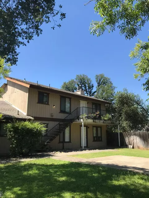 2952 Robert Ct, Redding, CA 96002 photo 3