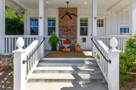 2018 Main St, Napa, CA 94559 photo 2