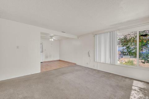 275 Lofas Pl, Vallejo, CA 94589 photo 2