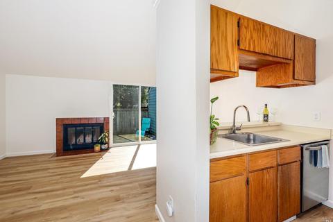 240 Courtyards E, Windsor, CA 95492 photo 12