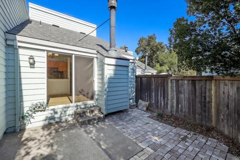 240 Courtyards E, Windsor, CA 95492 photo 14