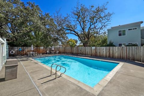 240 Courtyards E, Windsor, CA 95492 photo 16