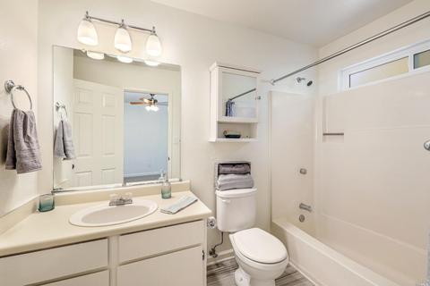 240 Courtyards E, Windsor, CA 95492 photo 8