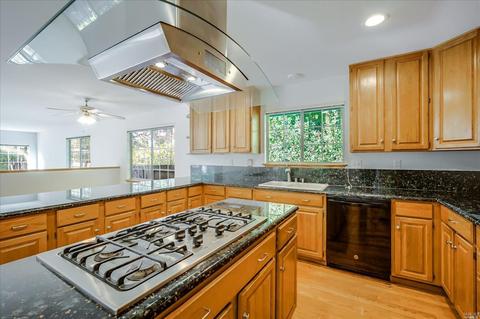 560 Walten Way, Windsor, CA 95492 photo 14